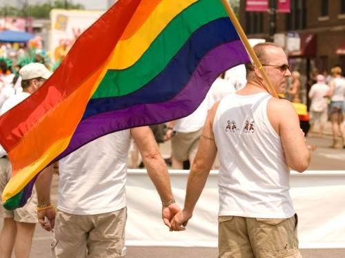 GOGNA MEDIATICA SUL WEB 
Lista di politici "gay e omofobi"
