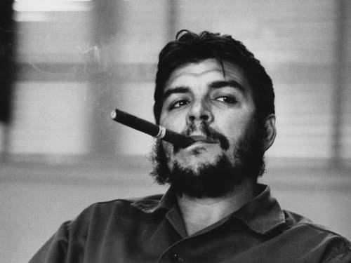 La Lega dalla memoria corta osanna il "Che" 
E Guevara finisce nel pantheon dei lumbard