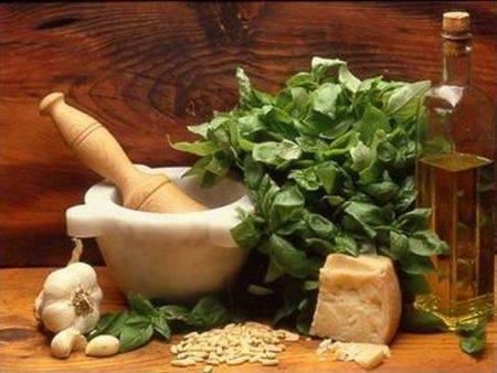 Lavagna celebra il pesto e i "magnifici sette" del gusto ligure