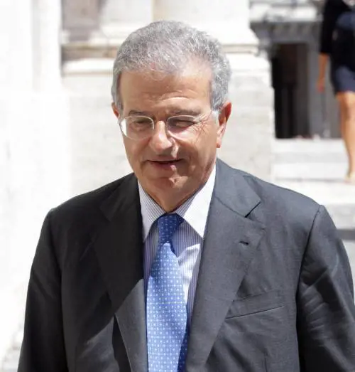 Il Pdl allassalto: «Subito ispezioni a Milano, Napoli e Bari»