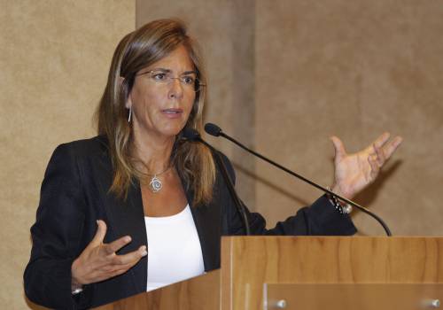 Emma fa la morale ma patteggia sulle mazzette