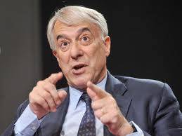 Pisapia raccoglie le firme 
per il voto agli stranieri