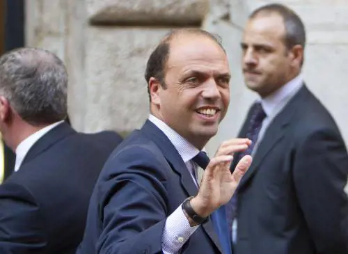 Alfano respinge i diktat di Casini «Impossibile accantonare Silvio»