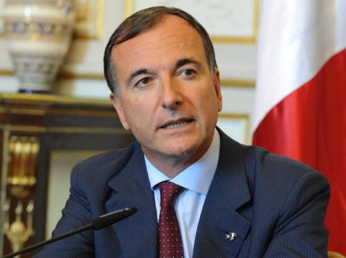 «No all’asse franco-tedesco» Frattini contro i Re d’Europa