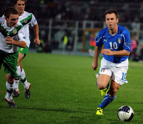 Cassano trascina l'Italia 
Irlanda del Nord battuta
 
Nazionale da record