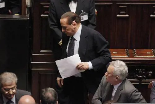 Berlusconi amareggiato: "Sono troppo buono"