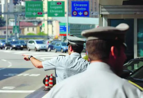 Noi, settecento italiani in fuga per aprire aziende in Svizzera