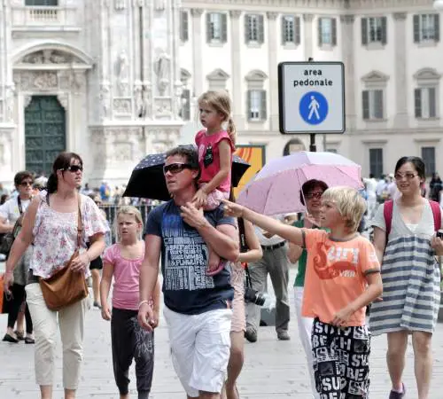 La festa di compleanno? In Duomo Lultima moda è il Cathedral Party