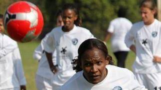 La Mutola si dà al calcio È capitana del Mozambico