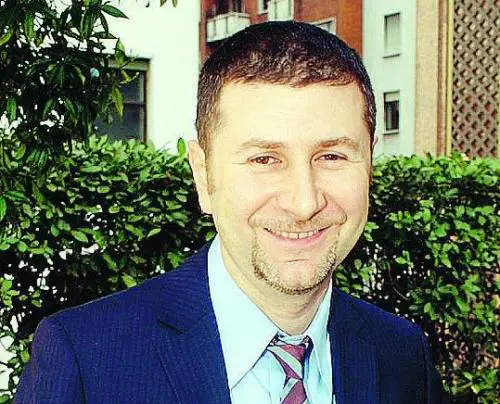 Dallex terrorista al cardinale: lite in Comune sugli Ambrogini