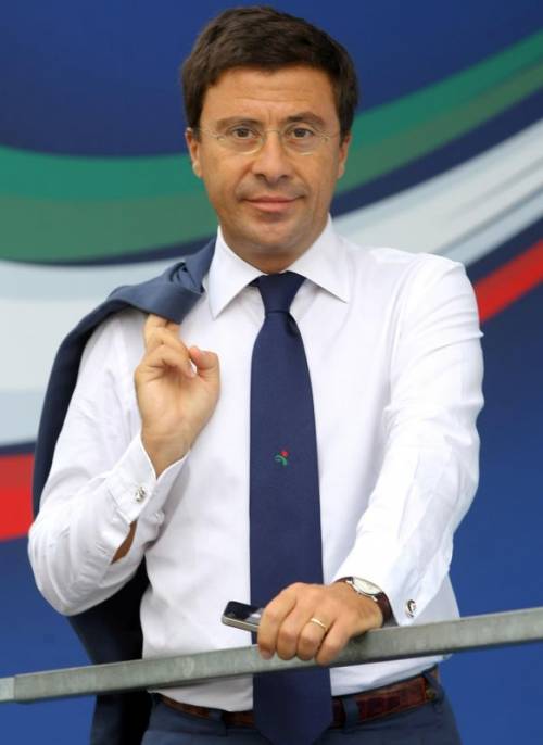 La sparata di Bocchino: 
"Berlusconi come il Raìs"