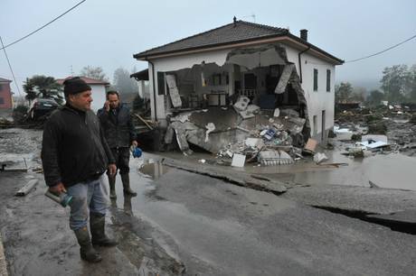 Liguria in ginocchio: sei le vittime Ora arriva l'esercito nello Spezzino