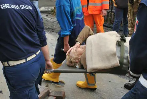 I sindaci che spalano e piangono: «Una natura vigliacca»