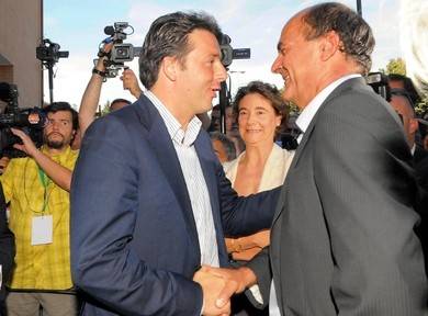 Renzi demolisce il Pd: "Basta con i burocrati" Bersani: "Le sue idee sono usato degli anni '80"