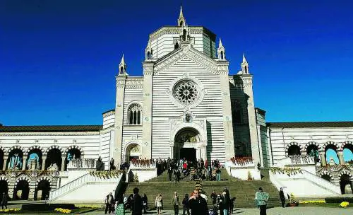 Milano quarta in Italia per le imprese di pompe funebri