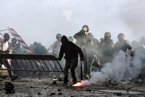 Roma messa a ferro e a fuoco il 15 ottobre scorso Degli indignati fermati solo uno resta in carcere