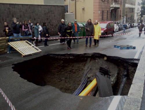 Maltempo, Genova in ginocchio Sei vittime: due sono bambini