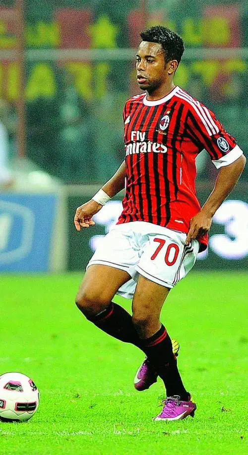 Il Milan aspetta Babbo Natale  e anche i gol di Robinho