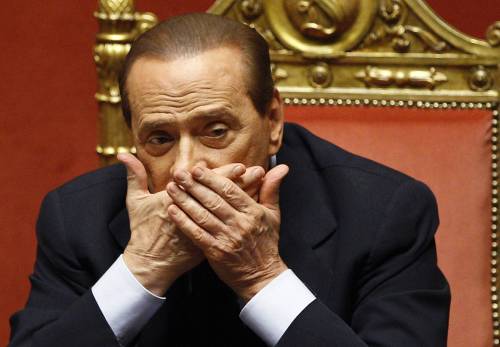 Berlusconi resiste "Non me ne vado"