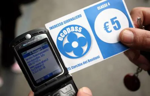 Area C, stangata sui pendolari: i prezzi dei garage già alle stelle