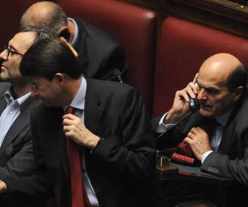 Bersani cede ai Monti boys
