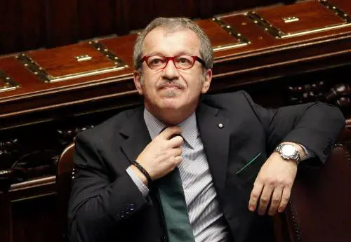 Maroni lancia la Lega di lotta "L'opposizione è un balsamo"