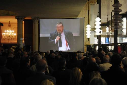Il popolo di Silvio si mobilita: "Non mollare, parola alle urne"