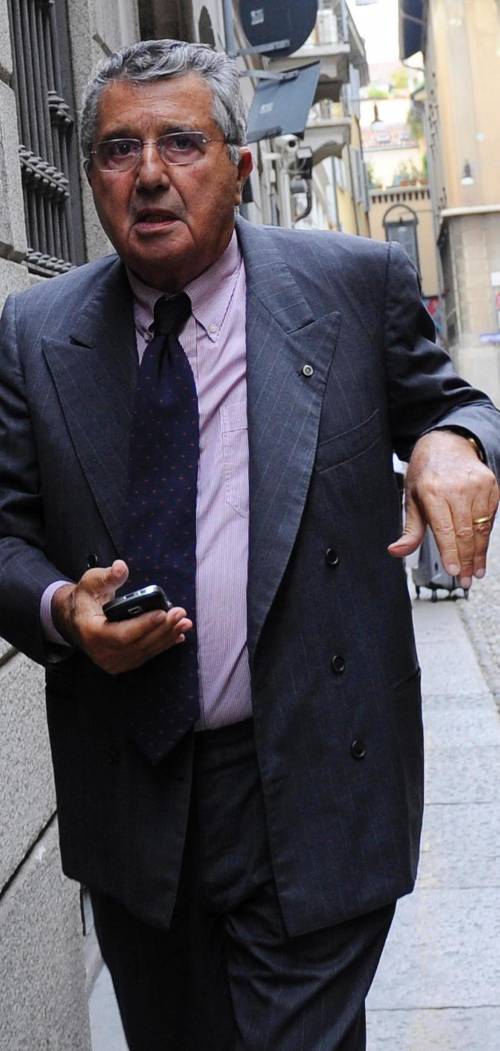 Il complotto anti- Cav:  il 24 luglio banche e sinistra  a cena con Mario Monti