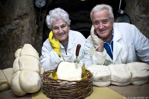 Weekend alla scoperta del formaggio di fossa e del salame "strolghino"