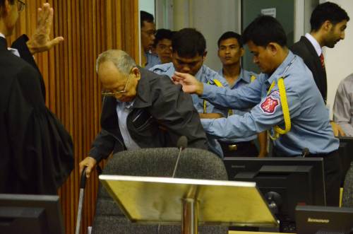 Ultimi Khmer rossi alla sbarra Tre a processo in Cambogia
