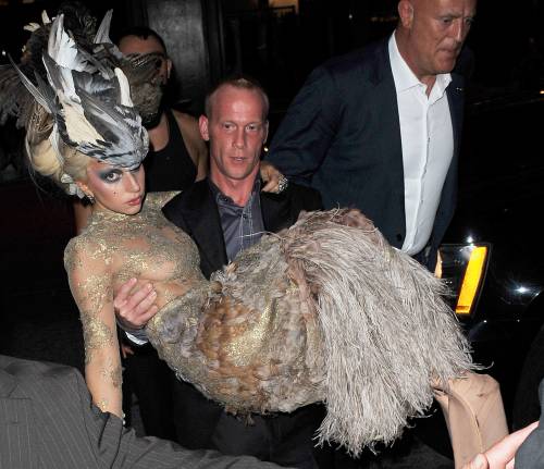 Lady Gaga visita in segreto la casa di Amy Winehouse