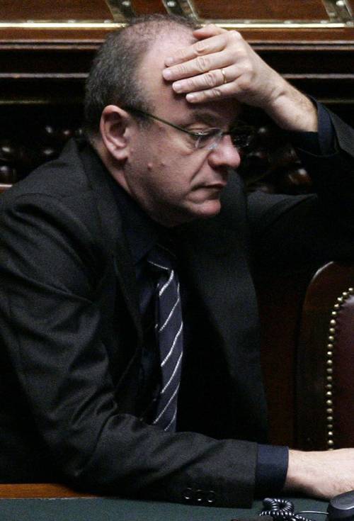 Rotondi «ruba lo stipendio» Dal ministero all’autoironia
