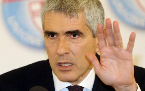 Enav, l'accusa al leader Udc "I soldi della mazzetta  destinati a Casini"