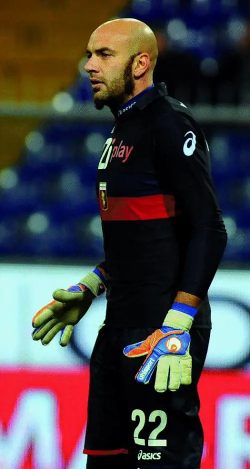 Il Grifone «bello di notte»  vola più alto dei galletti