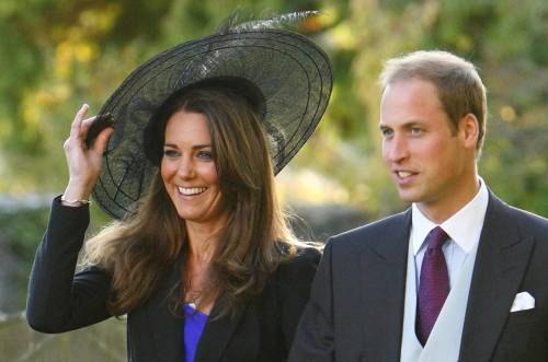Quegli aristocratici britannici  (sempre col cappello in mano)