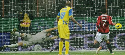 Milan, quattro gol al Chievo Festa con Ibra per il 2° posto