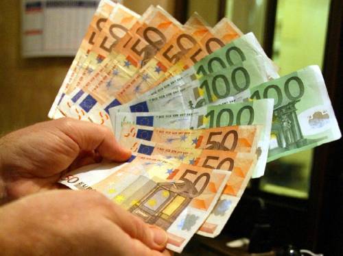 Istat, retribuzioni ferme  nel mese di ottobre Sale gap prezzi-stipendi