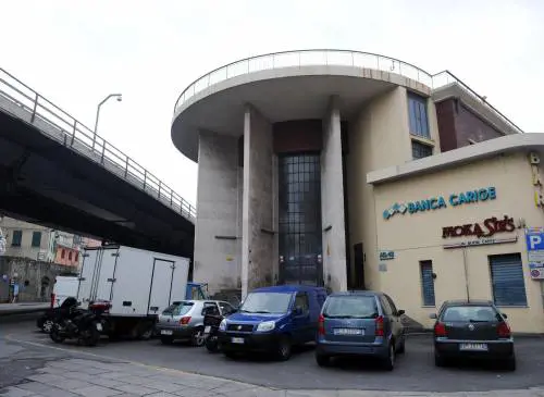 Tursi si piega ai centri sociali e dà loro la corsia preferenziale