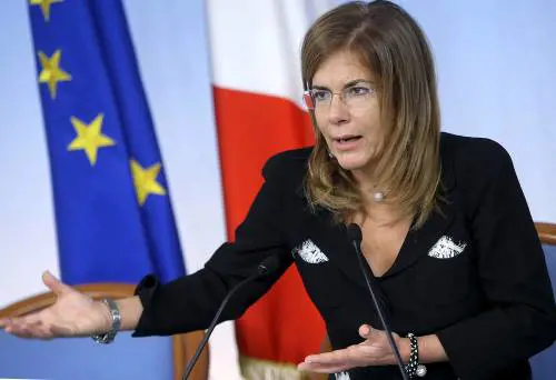 Emma sta con Monti "Non abbiamo scelta: misure indispensabili"