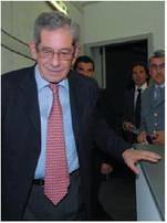 Sindaco contro agente:  "Stavo con sua moglie  e mi ha fatto arrestare"