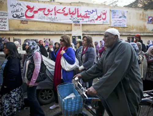 LITALIA Il nostro ministro loda la Turchia. Ma lo sa che vogliono il califfato?
