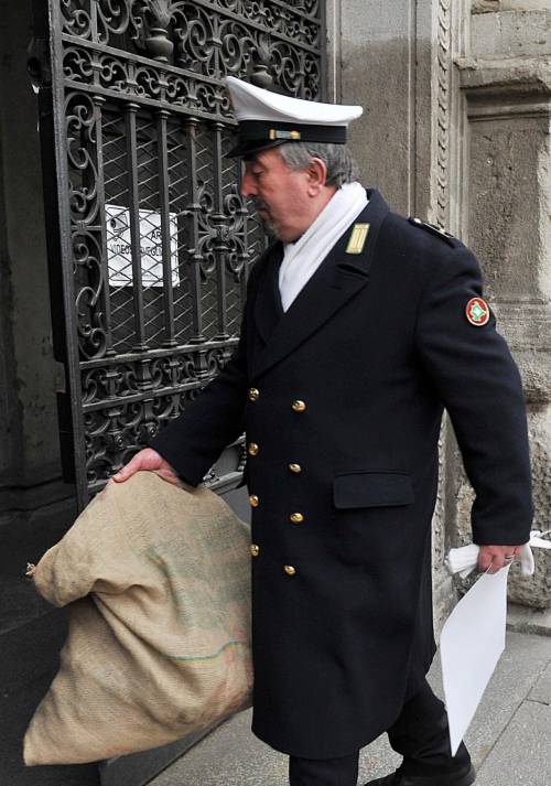 Commercianti, carbone in Comune