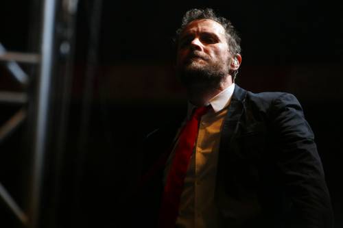 Trieste, crolla il palco del concerto di Jovanotti un morto e 6 feriti gravi