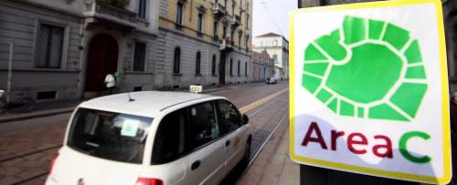 Smog, altra retromarcia. Il Comune riapre le porte ai negozianti