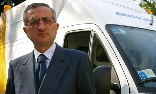 A F2i il 29,8% della Sea Giallo sullofferta indiana