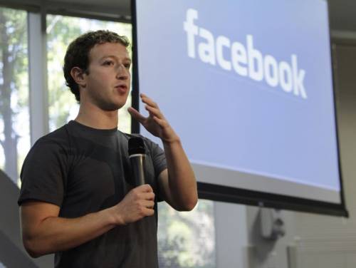 Facebook contro Zuckerberg, Ma è un imprenditore che gli ha rubato il nome