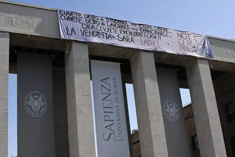 Il governo si fa bello  coi fondi all’università  trovati da Berlusconi