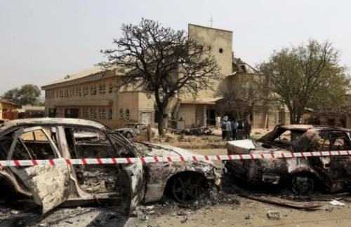 Nigeria, Natale di sangue: bombe in tre chiese Una strage di cristiani