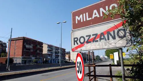 Incendi, affari e politica: laltra faccia di Rozzano