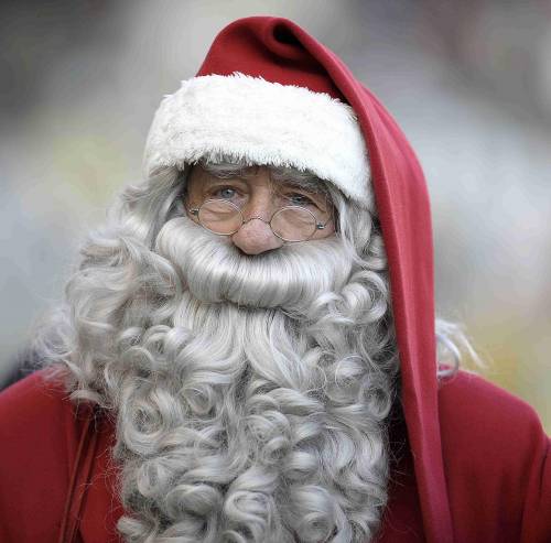 Gli islamici attaccano Babbo Natale: disonesto